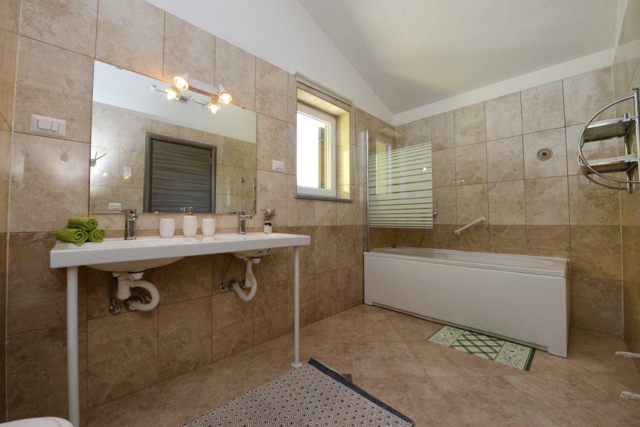 Villa Kontesici 14 Zelena Laguna Dış mekan fotoğraf